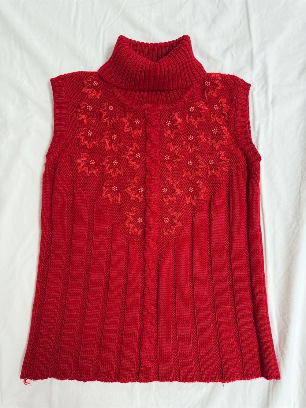 Sleeveless Red Turtleneck Sweater w/ Floral Embroidery Cable Knit - no size tag